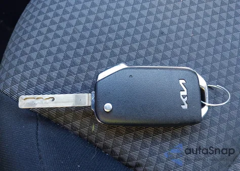 2023 Kia Soul Lx z USA, uszkodzony, nr VIN KNDJ23AU3P7860655